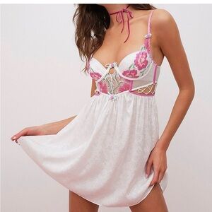 For Love And Lemons Festival Pink and White Floral Babydoll Lingerie Chemise NWT